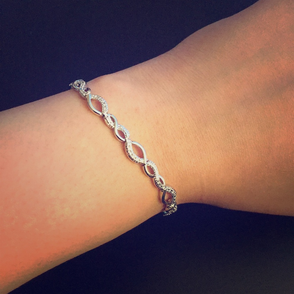 Silver bracelet‎